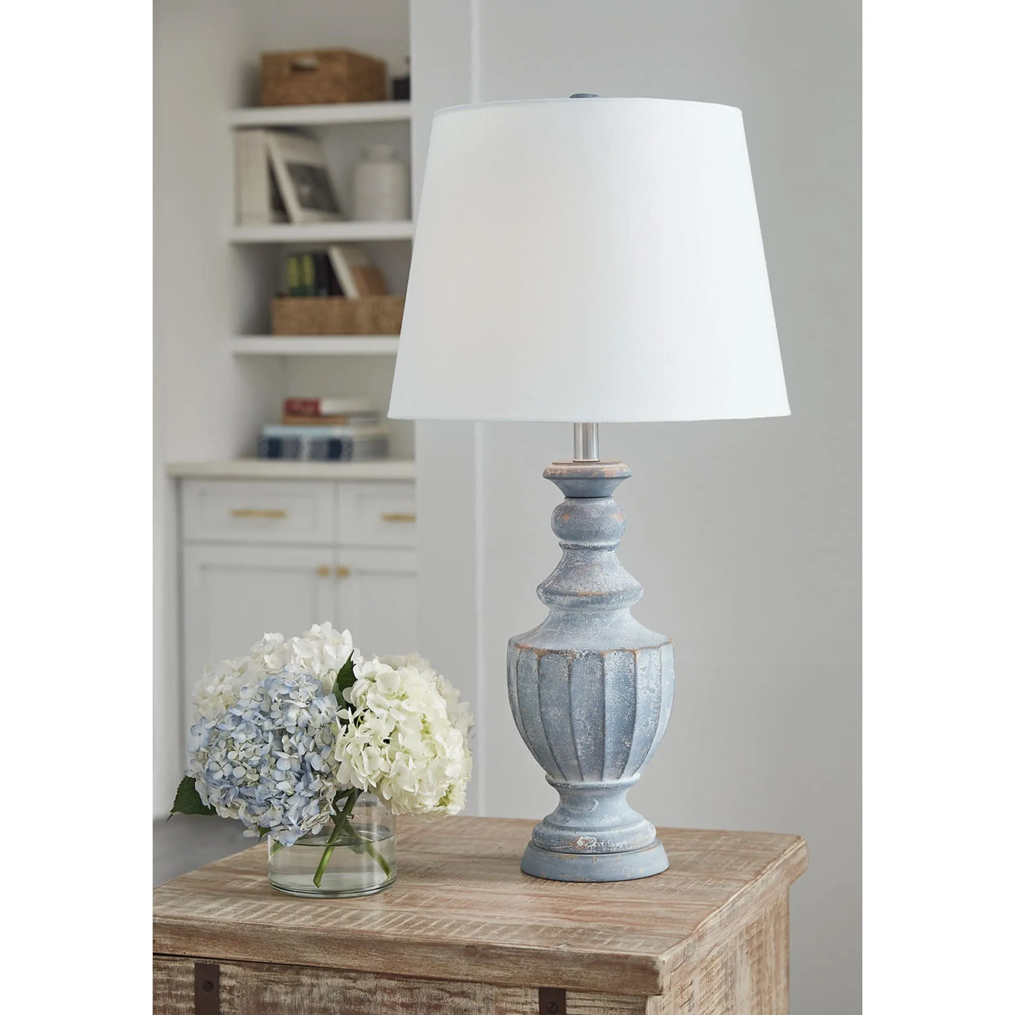 Cylerick Table Lamp 31.50"