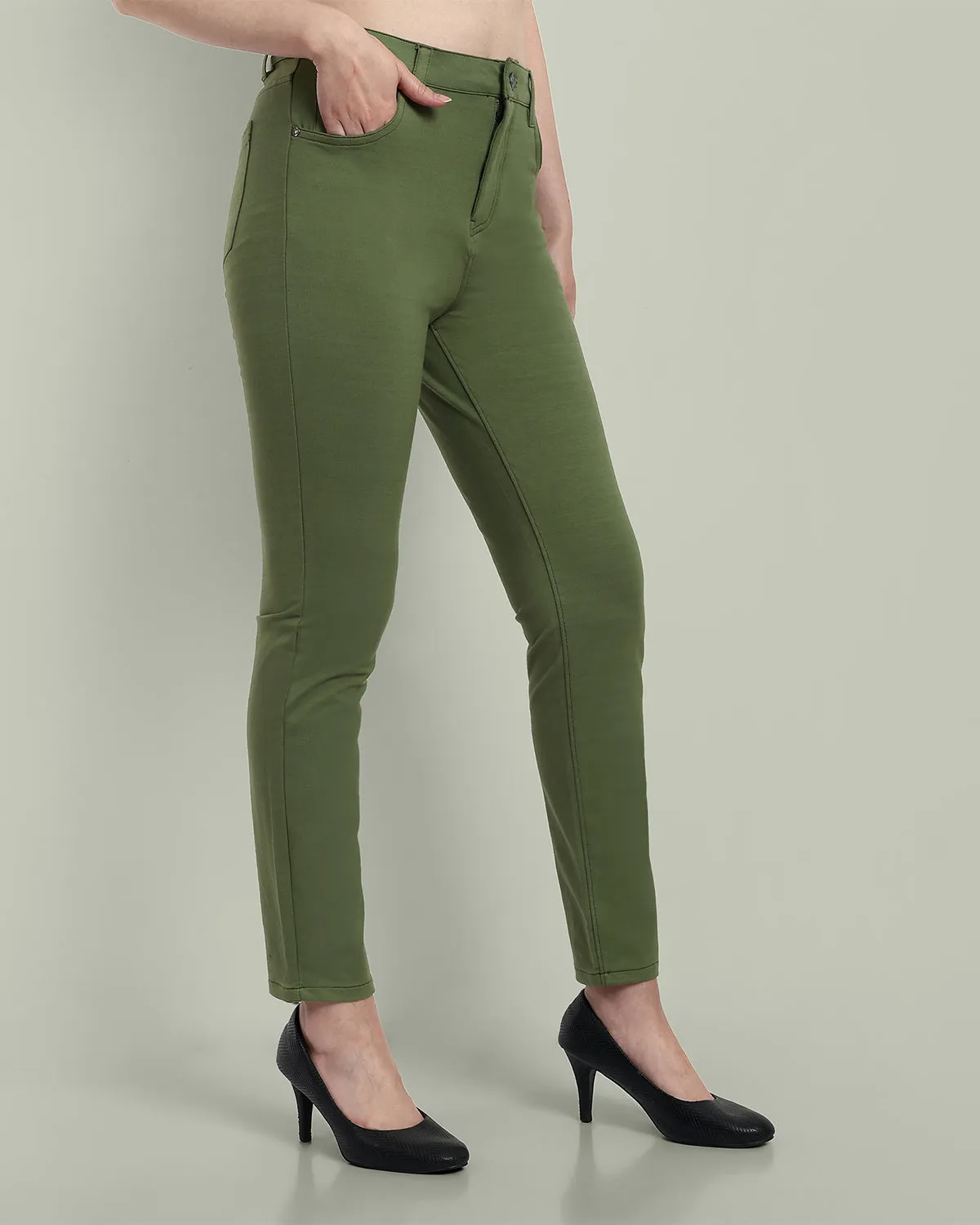 Women Fresh Olive Regular Fit Casual Pant